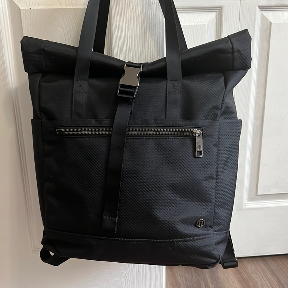 Lululemon one trek mind tote backpack black